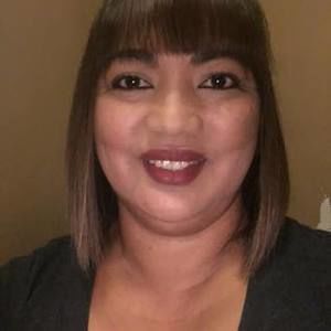 Meet your Posher, Lorie